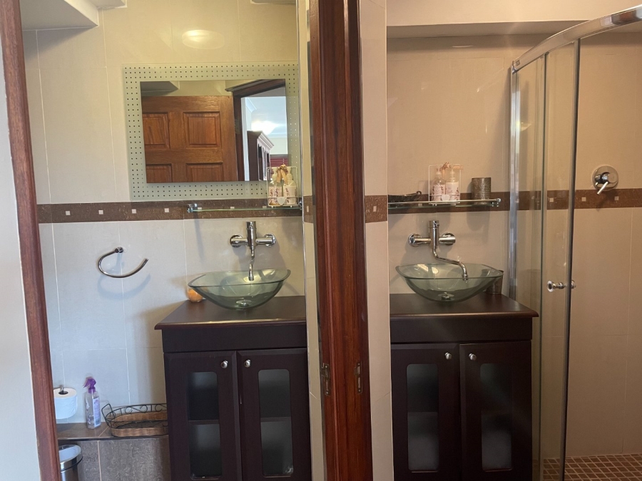 To Let 1 Bedroom Property for Rent in Fish Hoek Western Cape